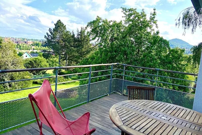 Magnifique Maison Avec Grand Jardin au Pied des Sentiers de Randonnées