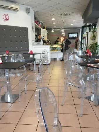 Maga Cafe Lounge Bar