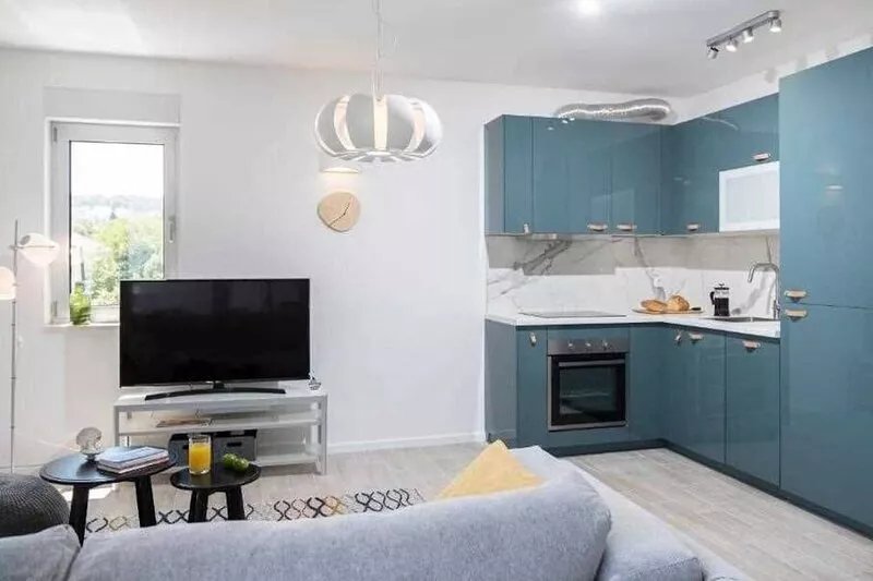 Paulina 2BR apartment with balcony and sea viiew