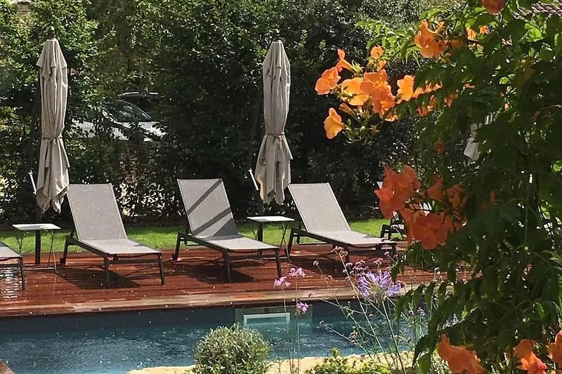 Beautiful renovated stone property with heated pool in Gordes