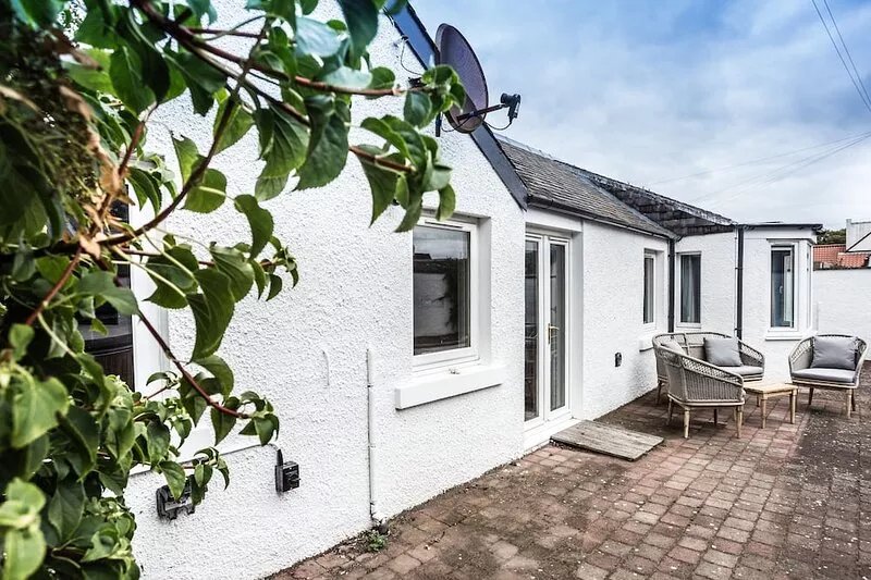 A delightful, homely cottage.  A great base for all of East Lothian.