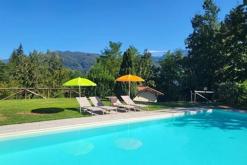 Beautiful private house with stunning views, large garden and private pool