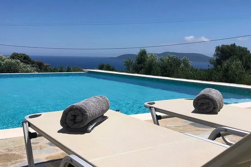 Villa Rosa - Luxury villa with private pool and panoramic sea views.