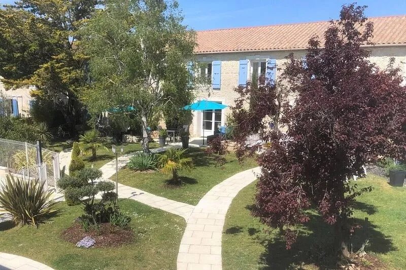 Gîte Nuage, swimming pool, golf course, children's playground