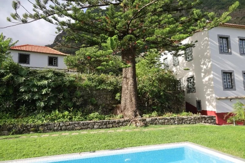 Casa Oliveira Esmeraldo - Guest Houses
