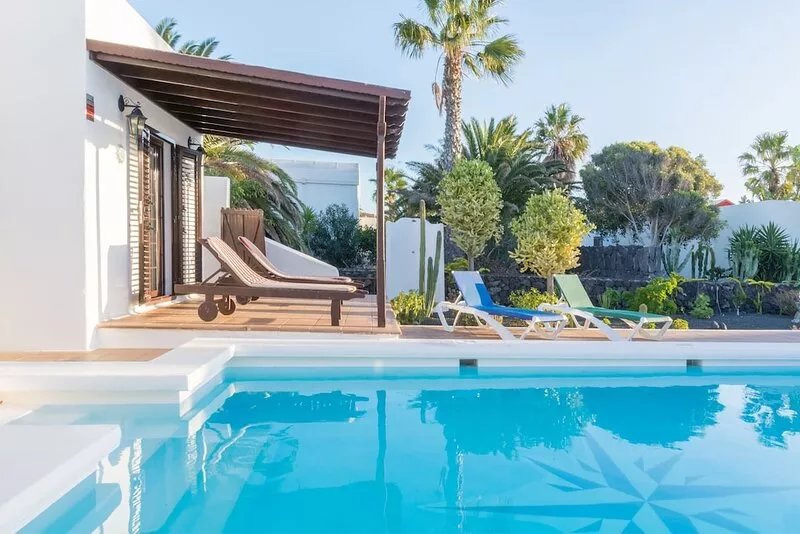 Air-conditioned Home with Pool, Garden, Terrace, Wi-Fi and Spectacular Views