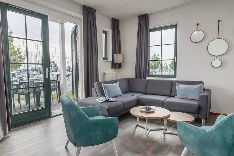 Restyled apartment on the Markermeer