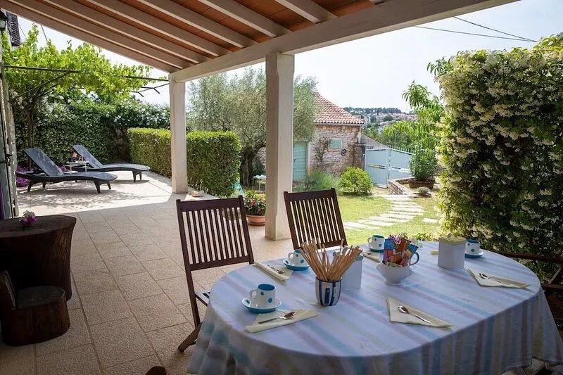 Istrian stone house for 3 near Rovinj