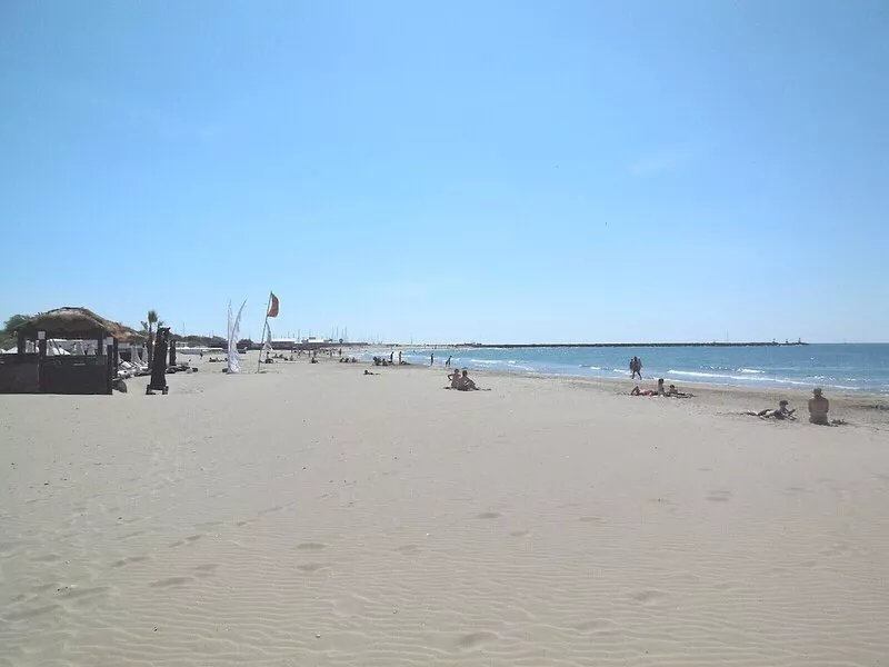 Apartment T3 duplex 57m2 Jardin70m2.CLIM-WIFI TV TNT+SAT Eur