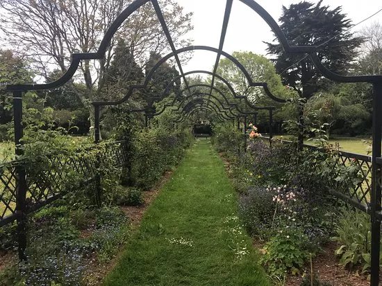 Tessier Gardens