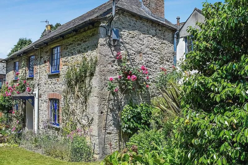 3 bedroom accommodation in Lostwithiel