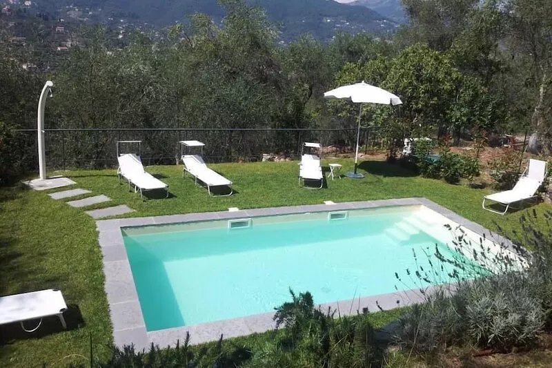 Luxury Apartment 4-7 persons in villa Liberty with olive trees and swimming