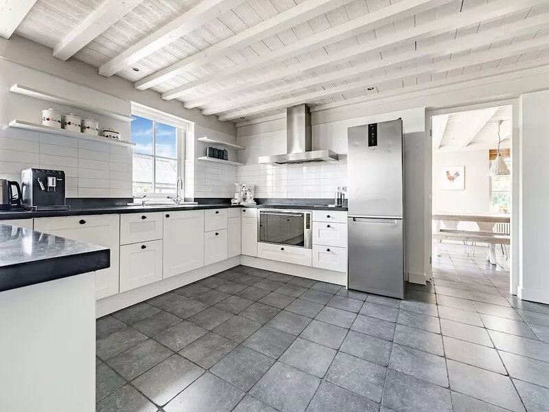 Spacious and sustainable farmhouse in Heiloo with large garden