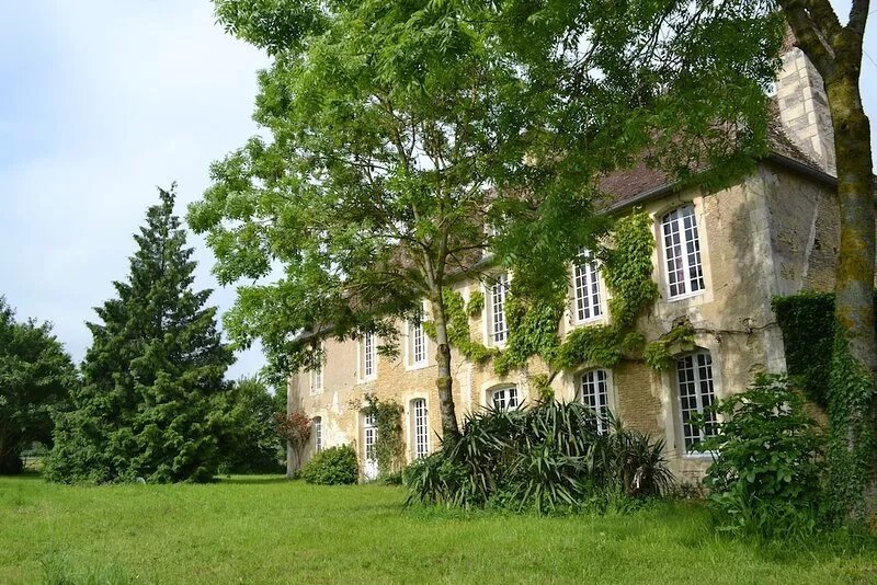 LA VILLA Escuris - Manor History of the XVIII century