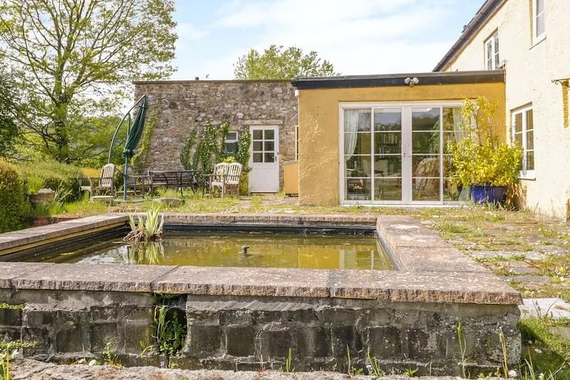 OLD FORD FARM ANNEXE, character holiday cottage in Honiton