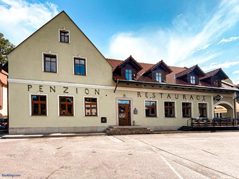 Penzion a restaurace U REKY