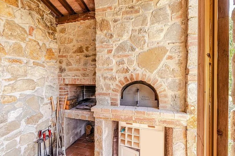 Villa Cedri, typical Tuscan farmhouse with private swimming pool located