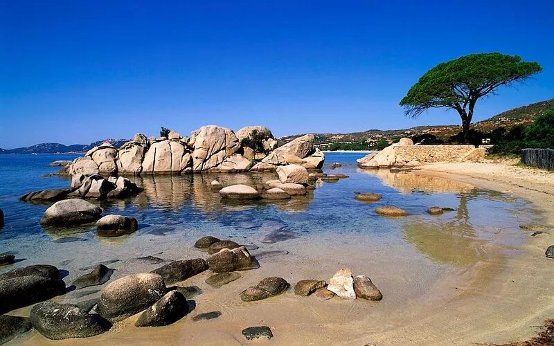 Mini villa for 2 persons with pool and terrace in Porto Vecchio