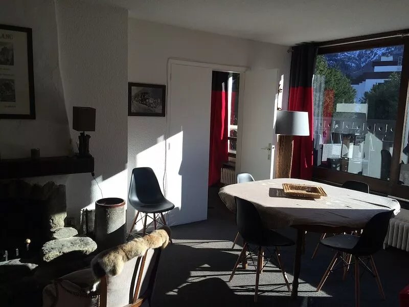 Light in chalet apartment, beautiful view of Mont Blanc, 200m from the slopes
