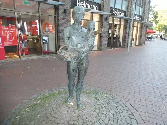 Bronze-Skulptur Frau/Mutter Mit Kind Und Einkaufskorb