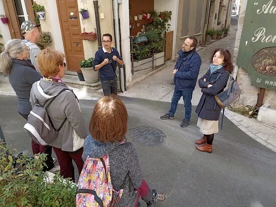 Valreas dans l'enclave des papes
