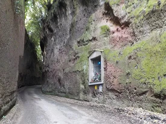 Via Cava Etrusca Del Signorino.