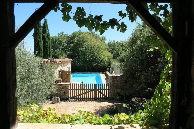 Family home with large swimming pool in Natural Park.