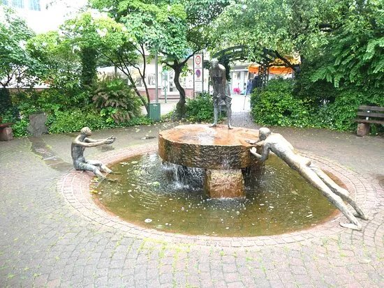 Brunnen Wasser Und Mensch
