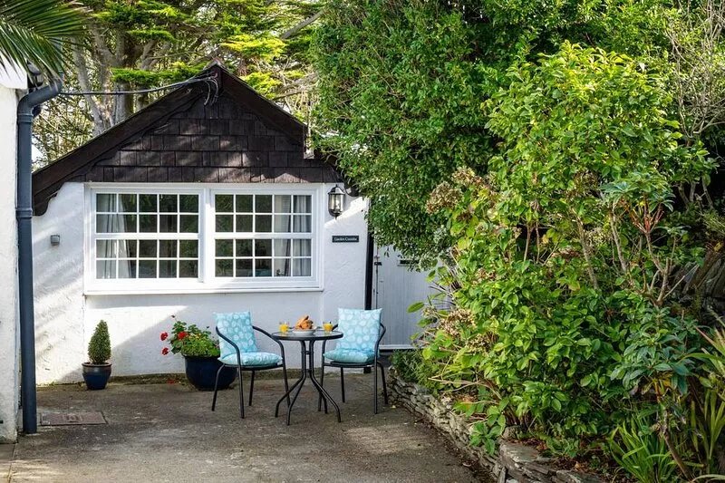 Finest Retreats | Garden Coombe