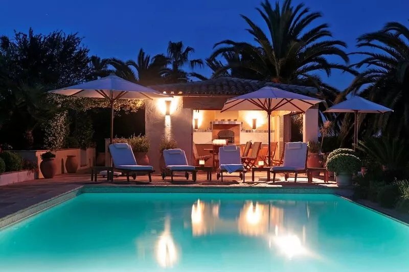 Splendid Villa near Valbonne in a Peaceful and Secure private domain.