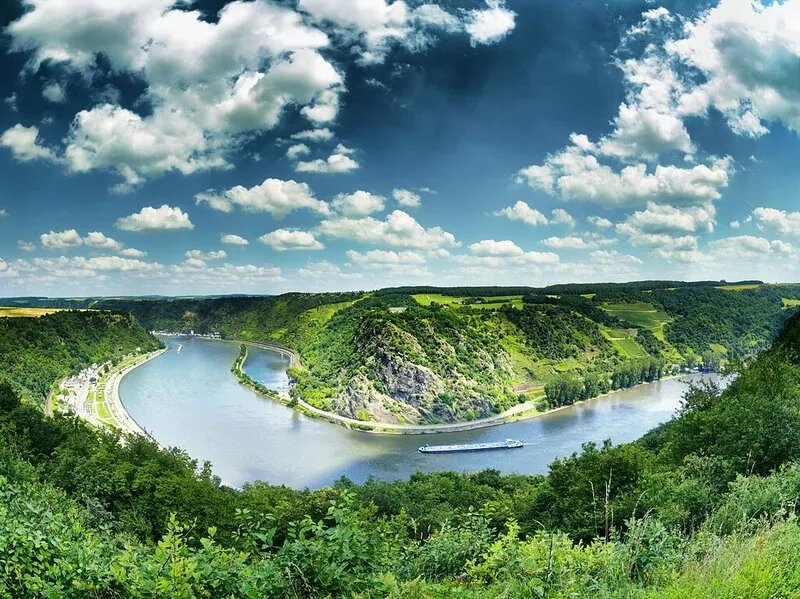 Swiss Chalet Holiday Home centrally on the Middle Rhine