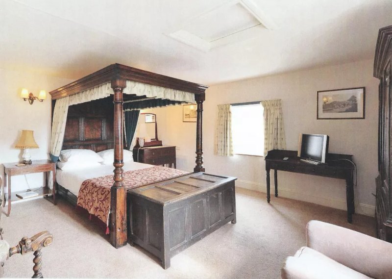 Brook Cottage Bed & Breakfast