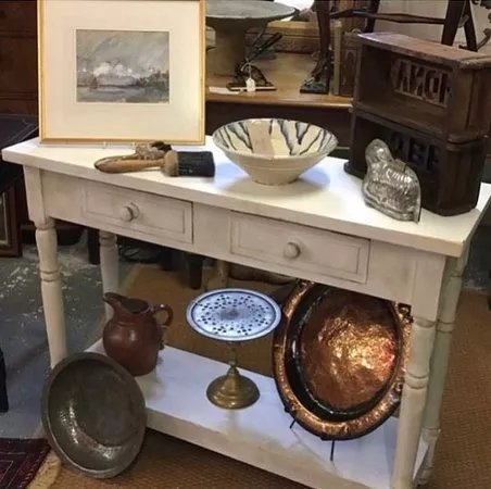 Holt Antiques & Interiors Centre