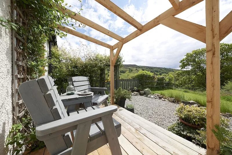 Scottish Highlands - Tranquil & Cosy Rural Cottage, surrounded by wildlife