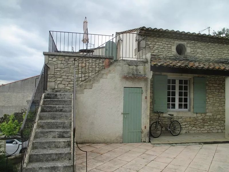 STUDIO SAINT REMY TERRACE WITH VIEW OF THE ALPILLES
