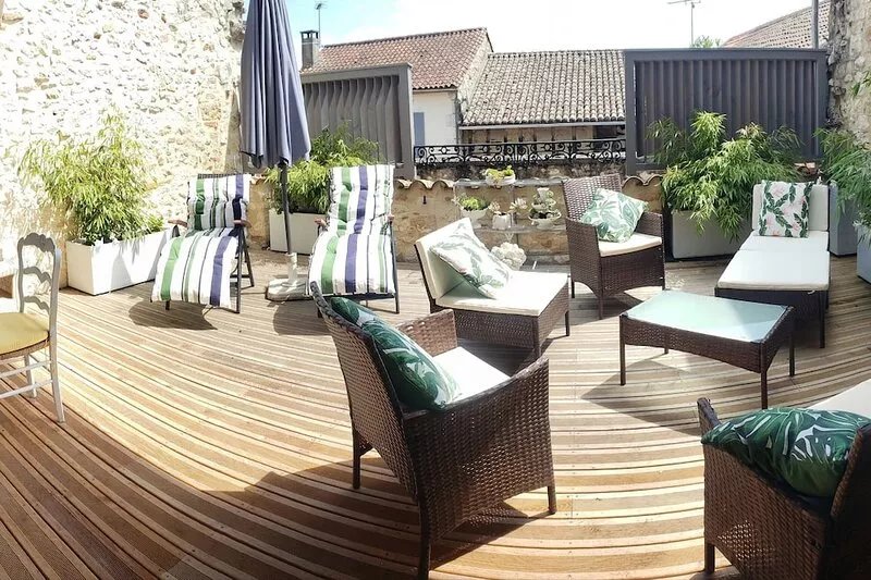 Large 260m2 bourgeois house with 36m2 terrace in the heart of Bastide