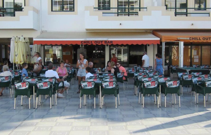 Chill Out Bar
