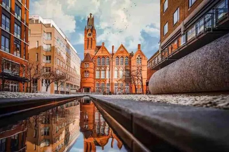 Cloudstay Birmingham Town House by the lakes