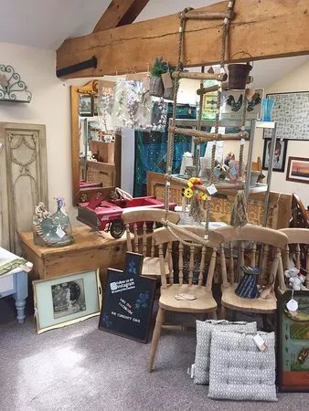 Applegates Antiques & Crafts