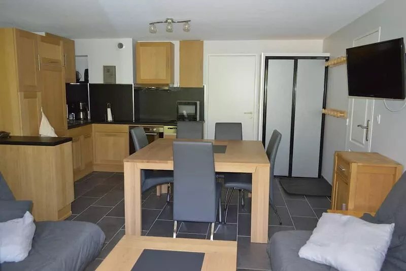 MONTCHAVIN LA PLAGNE (les Coches) APART 6 to 8 PERS SOUTH FACING AND SKIING TO