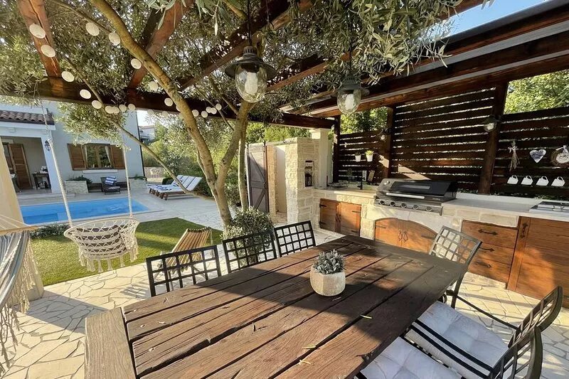 Villa Lia***** with heated pool, beautiful sea view, above Malinska