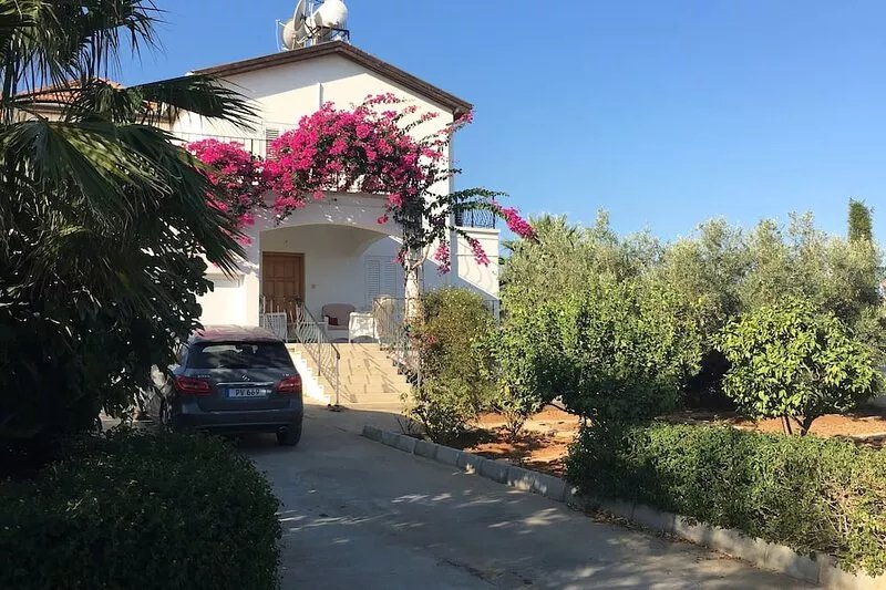 Beautiful Villa with Private Pool, on outskirts of Ozankoy village