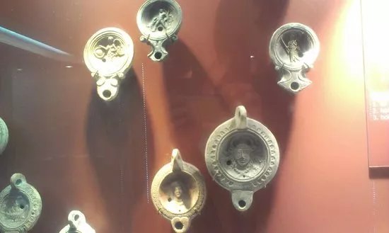 Lumina Domestica - The Lamp Museum