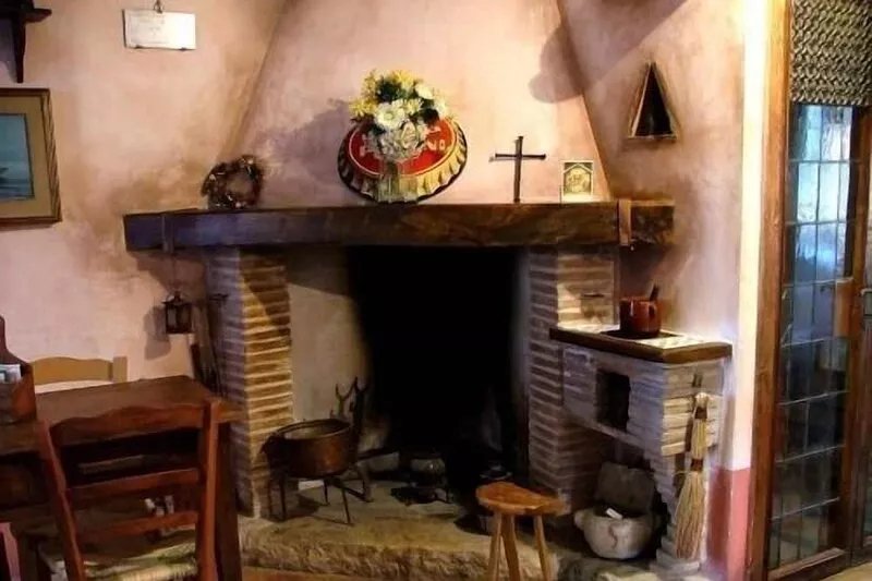 Typical home country quaint with antique furniture