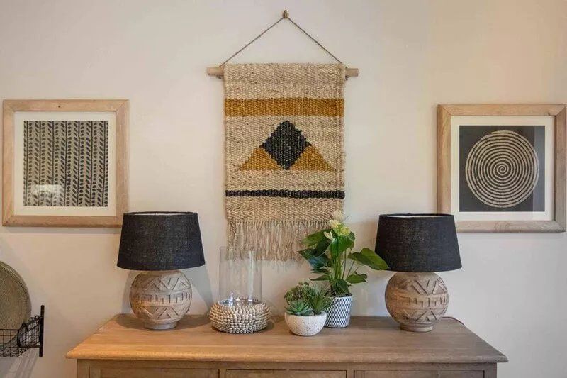 Beachside family house sleeps 8 pet friendly