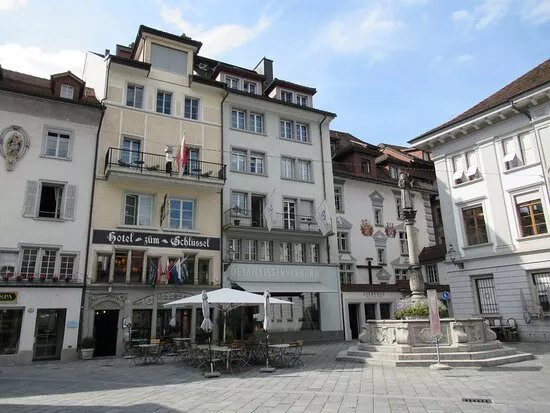 Barfusserbrunnen am Franziskanerplatz