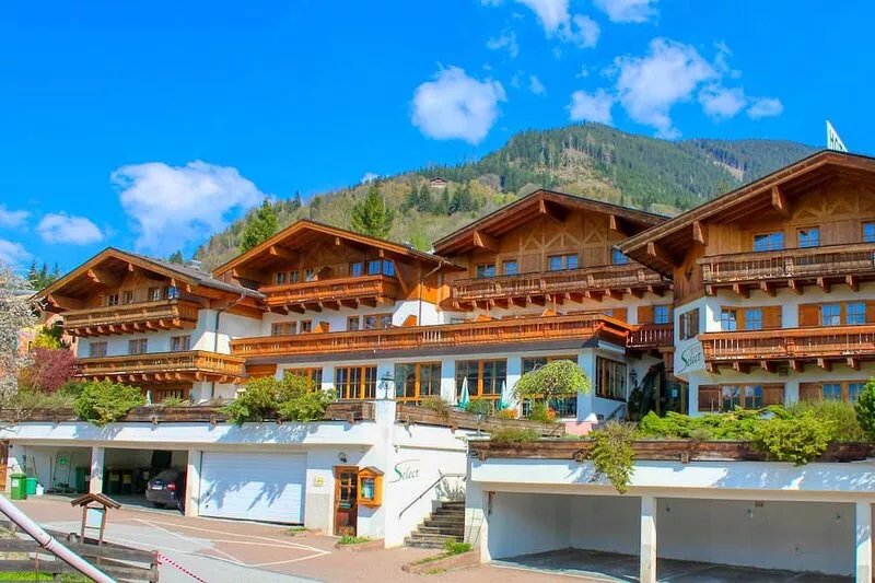 Apartment in Apart-Hotel complex, panoramic views, sunny location, swimming pool