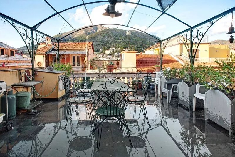 Apartment "Casa Alighieri 2" with Sea View, Private Terrace & Wi-Fi