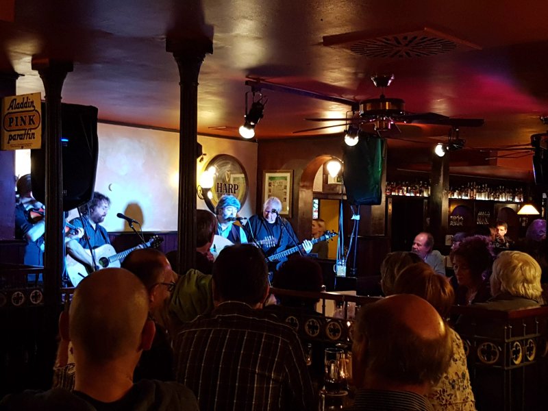 Leo's Pub