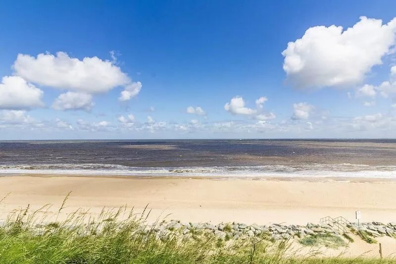 Lovely 6 berth caravan for hire in Norfolk, by a beautiful beach! ref 50030J